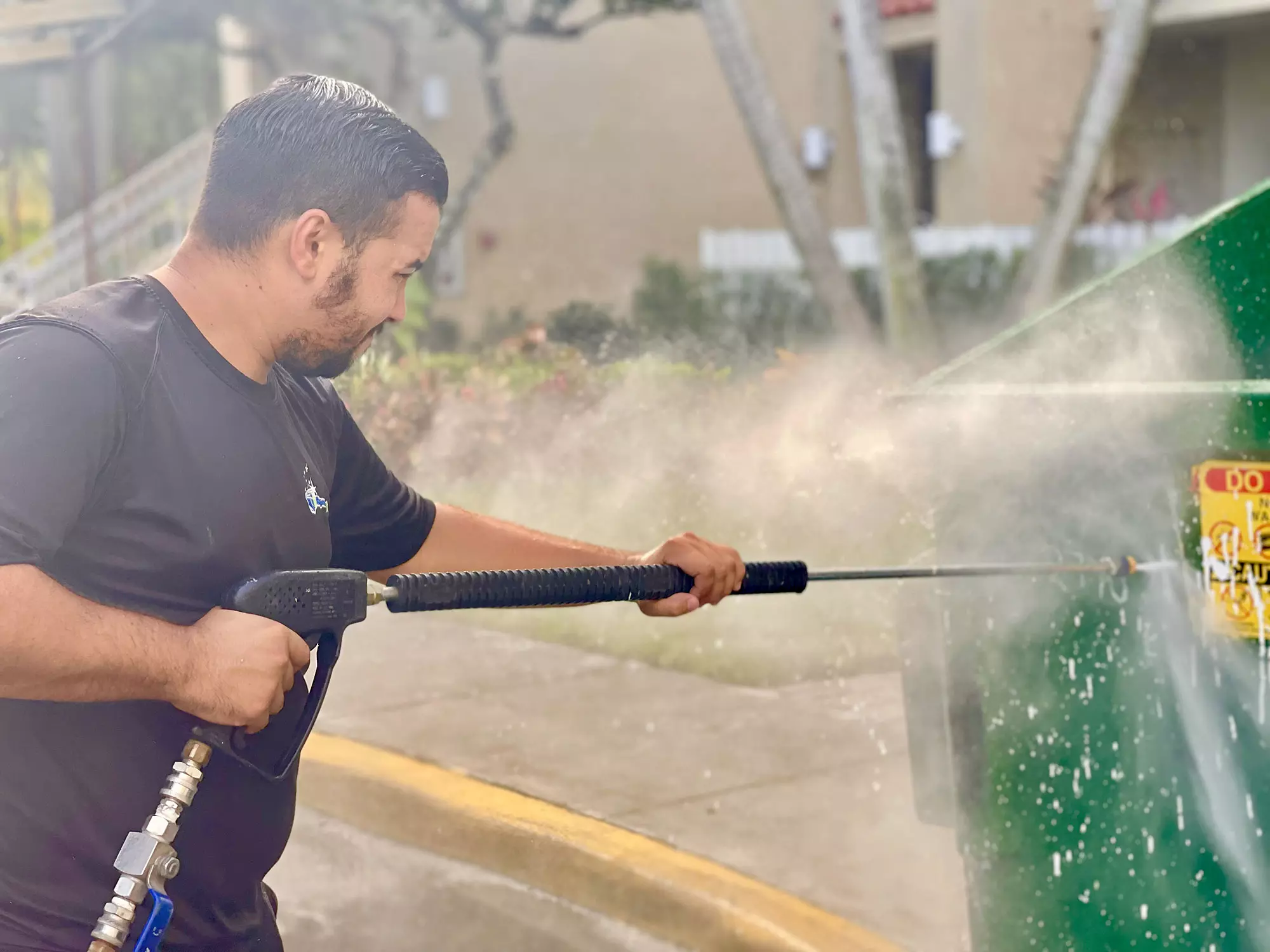 Pressure washing1